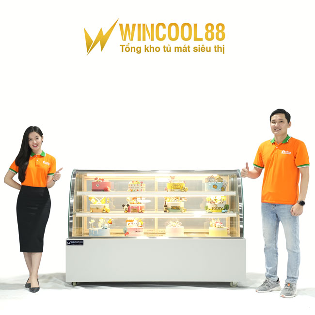 Tủ bánh kem 1m8 kính cong 3 tầng