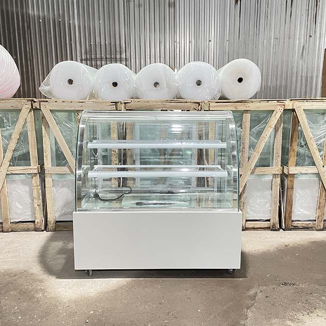 Tủ bánh kem 1m2 kính cong 3 tầng cũ 99%