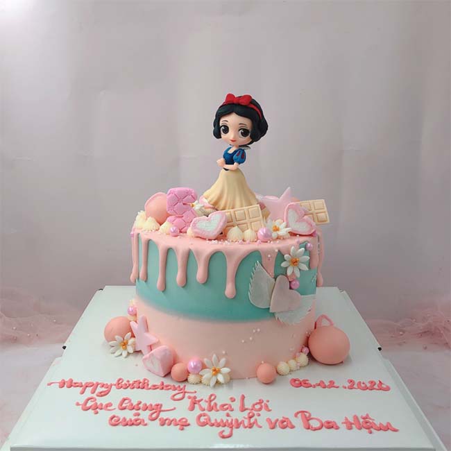 Bánh sinh nhật công chúa Bạch Tuyết 4