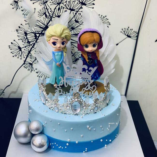 Bánh sinh nhật Elsa màu xanh 4