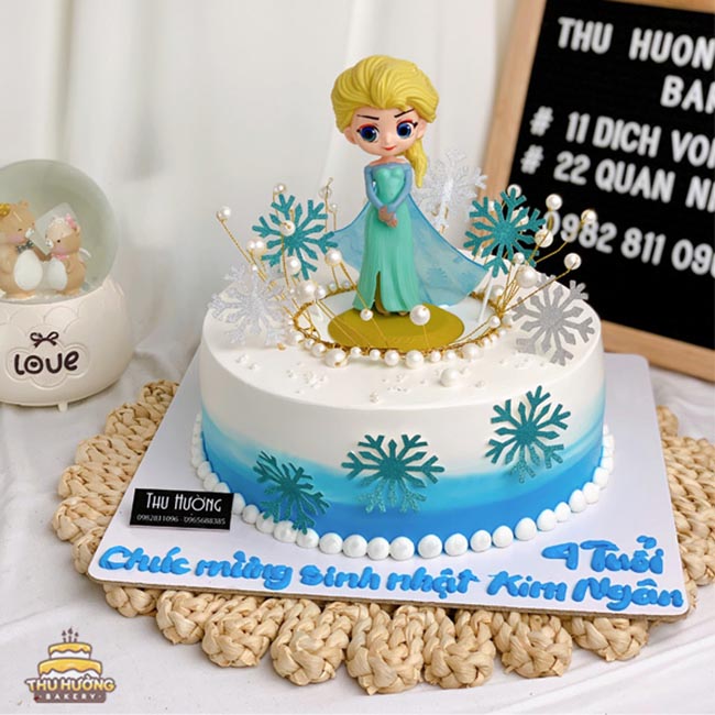 Bánh sinh nhật Elsa màu xanh