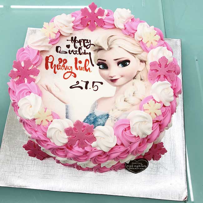 Bánh sinh nhật Elsa màu hồng 2