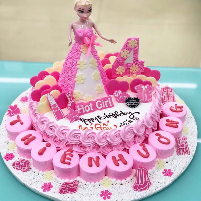 Bánh sinh nhật Elsa màu hồng 4