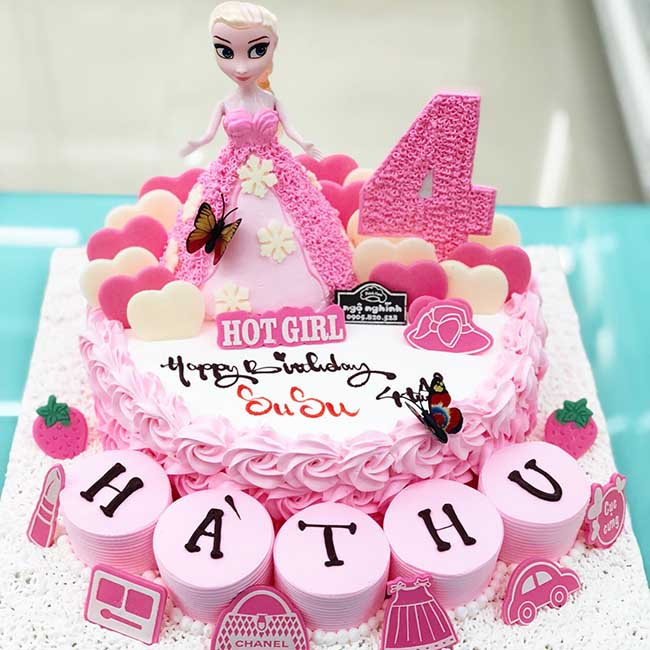 Bánh sinh nhật Elsa màu hồng