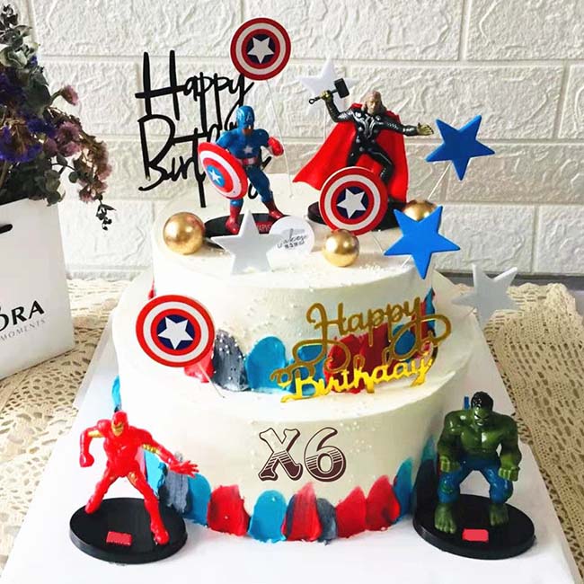 Bánh sinh nhật siêu nhân 2 tầng siêu anh hùng 