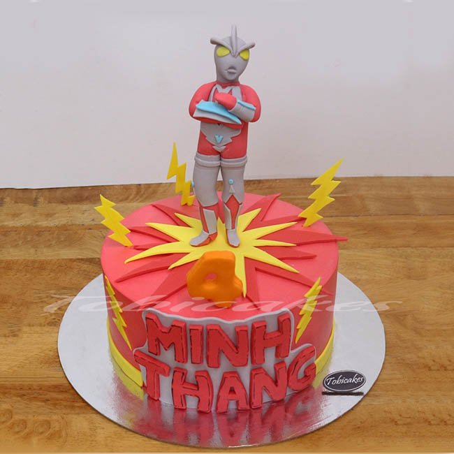 Bánh sinh nhật siêu nhân điện quang màu đỏ 