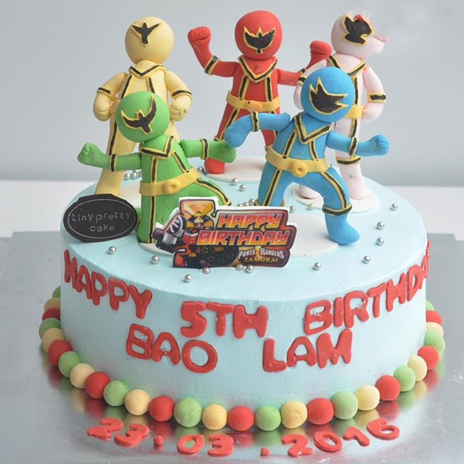 Bánh sinh nhật siêu nhân Gao nhiều màu sắc 