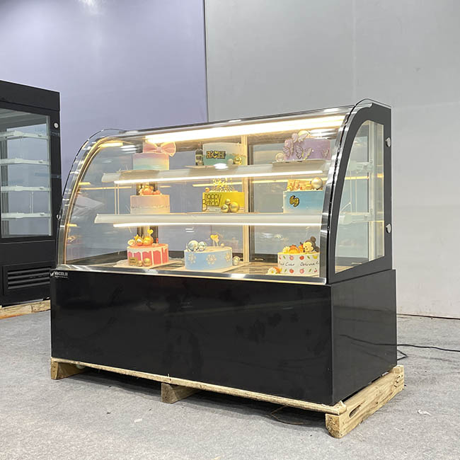 Tủ bánh kem kệ vàng 1m8 kính cong 3 tầng đen trái 