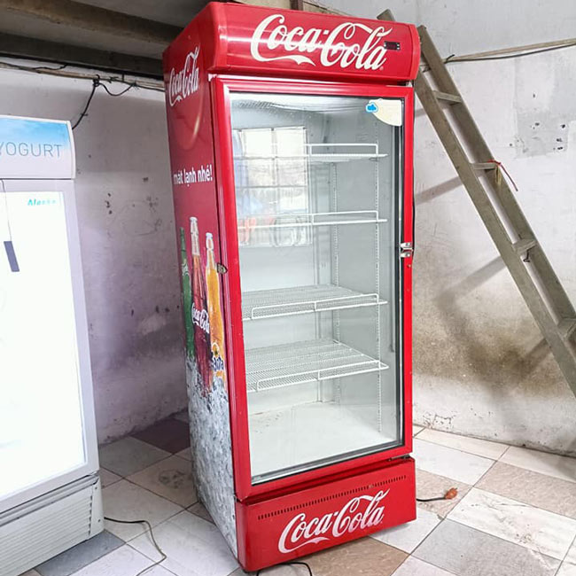 Tủ mát Coca Cola được cấp miễn phí 