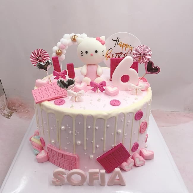 Bánh sinh nhật cho bé gái hình Hello Kitty