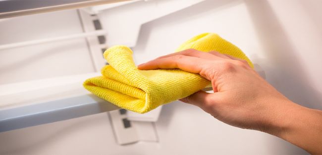 Vệ sinh tủ đông 1 lần/tháng