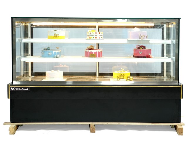 Tủ bánh kem 3 tầng kính vuông 1m8