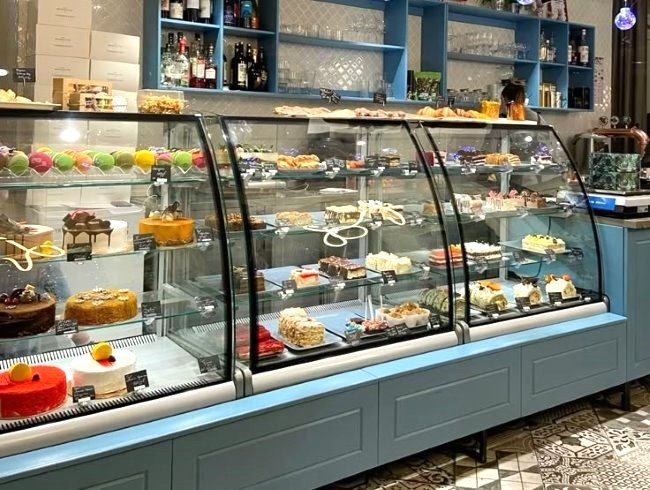 Giá tủ trưng bày bánh kem mini
