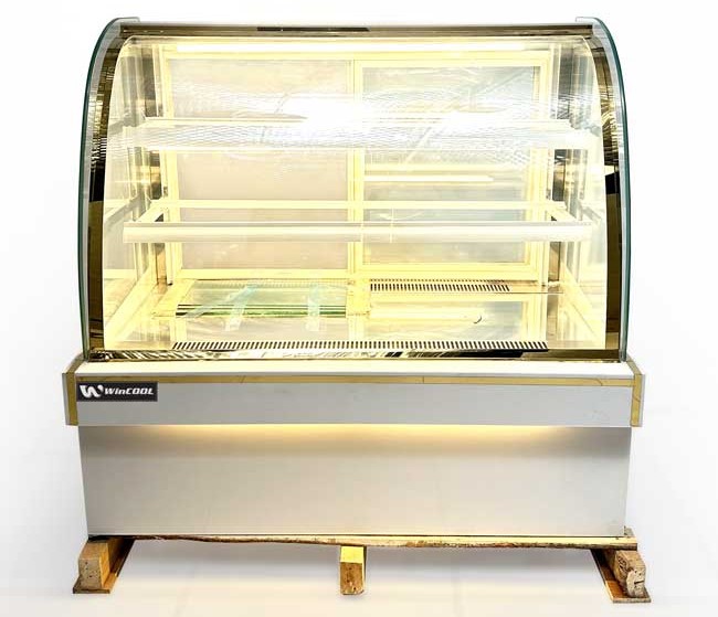 Tủ bánh kem 1m2 kính cong 3 tầng Mới