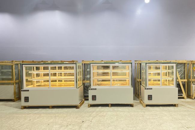 Tủ trưng bày bánh kem WinCool