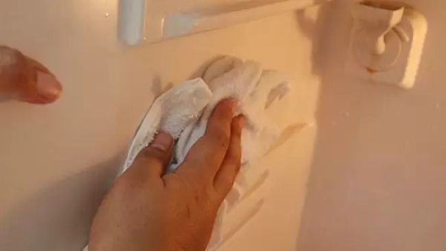 Vệ sinh tủ đông định kỳ