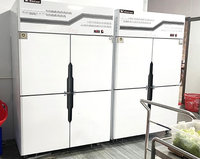 Ứng dụng tủ đông trong bếp công nghiệp