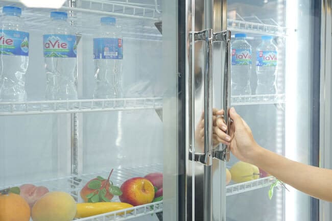 Không mở tủ nhiều lần