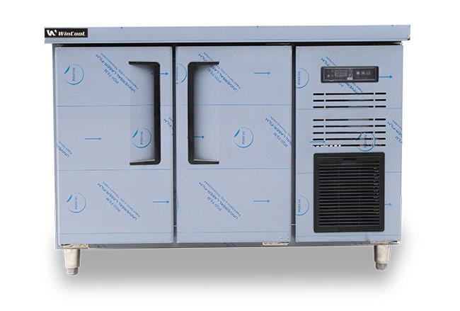 Tủ đông bàn chặt 2 cánh 250l