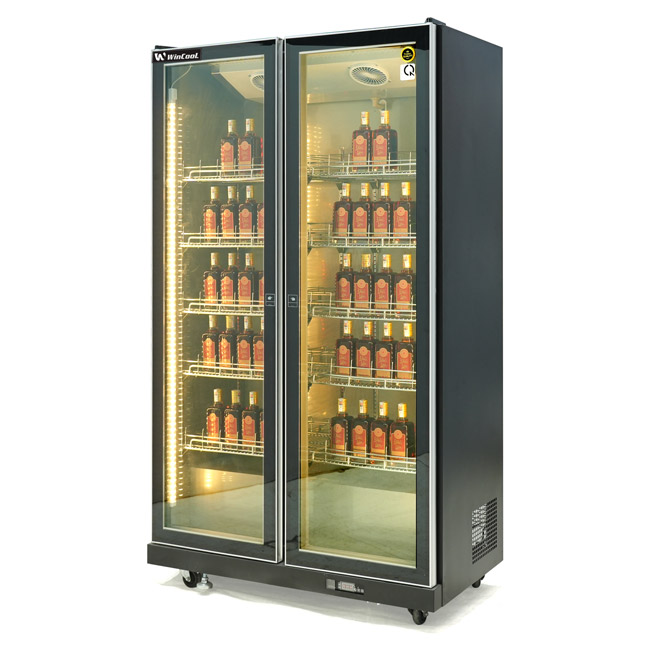 M&agrave;u sắc sang trọng