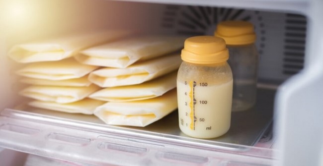 Hướng dẫn dùng tủ đông bảo quản sữa mẹ vẹn nguyên dưỡng chất