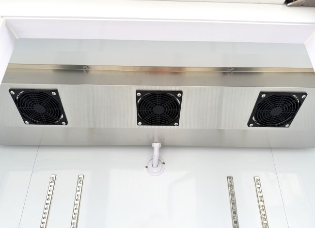 Quạt gi&oacute; lan tỏa kh&iacute; lạnh